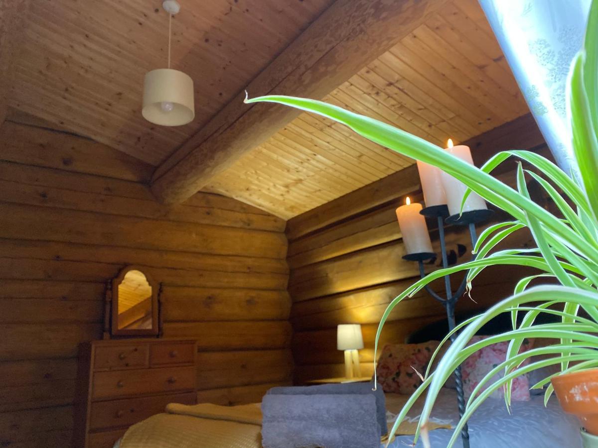 Log Home Village อัลเวอร์สตัน ภายนอก รูปภาพ