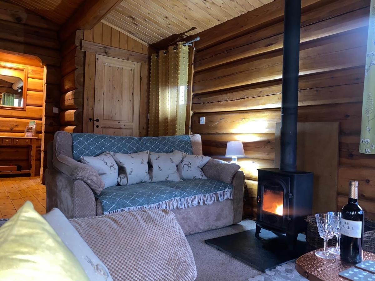 Log Home Village อัลเวอร์สตัน ภายนอก รูปภาพ